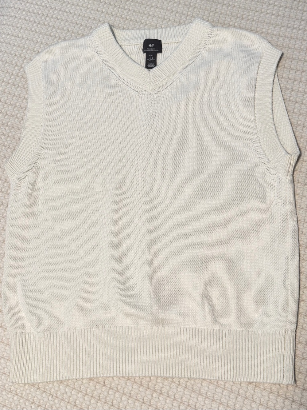 H&M Men's Cream V-Neck Sweater Vest - Classic Knit